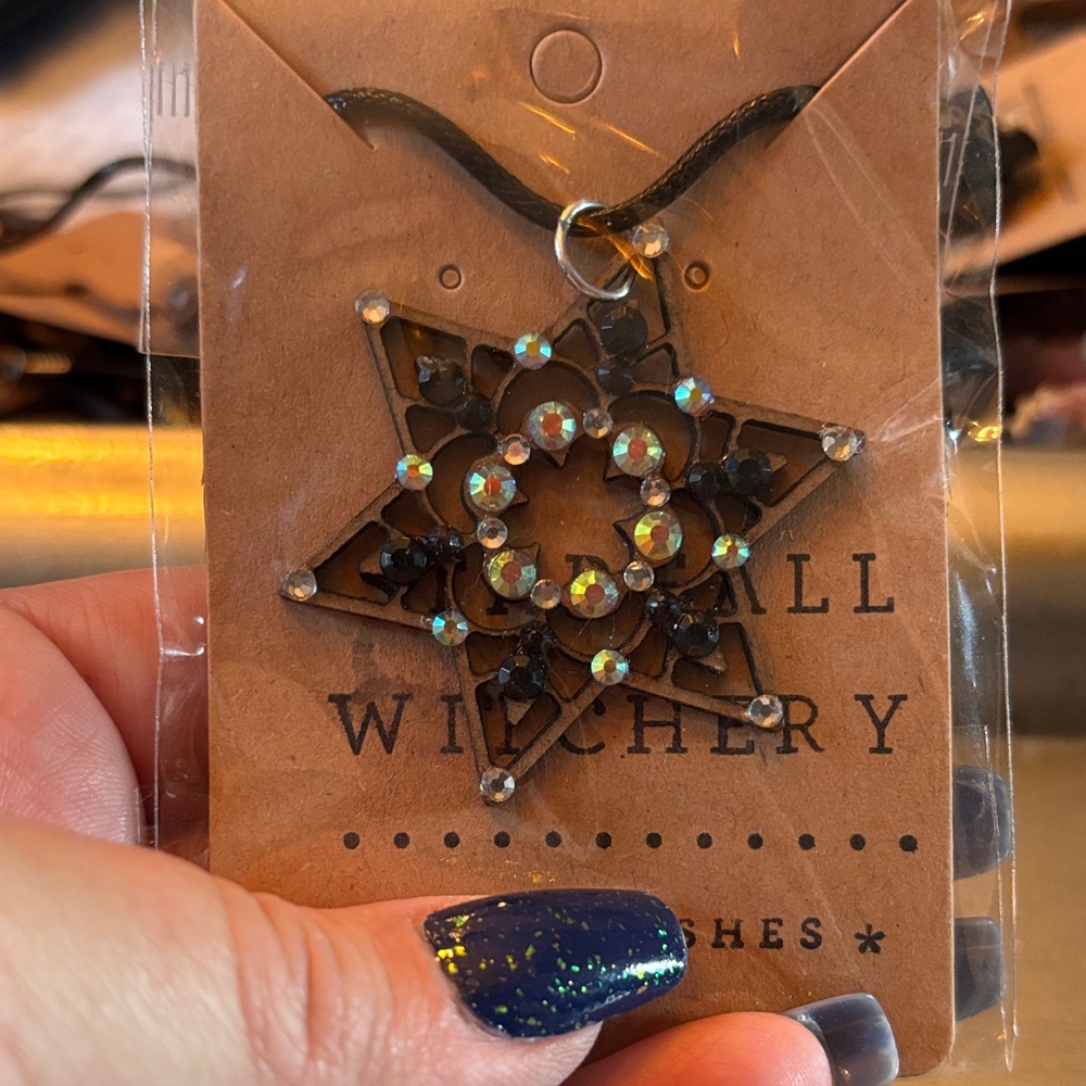 Witchery Iridescent Star Pendant Necklace